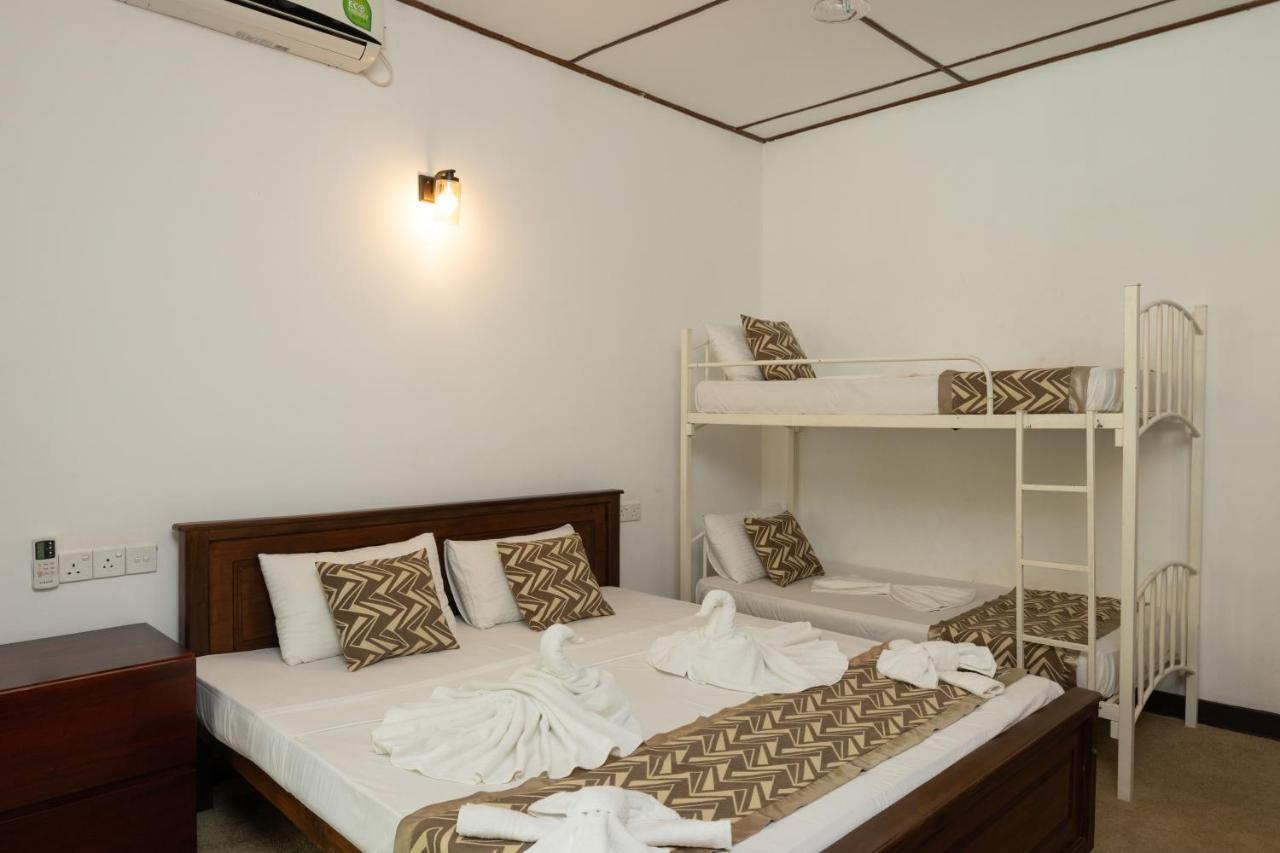 קנדי Surveyor'S Residence Bungalow מראה חיצוני תמונה