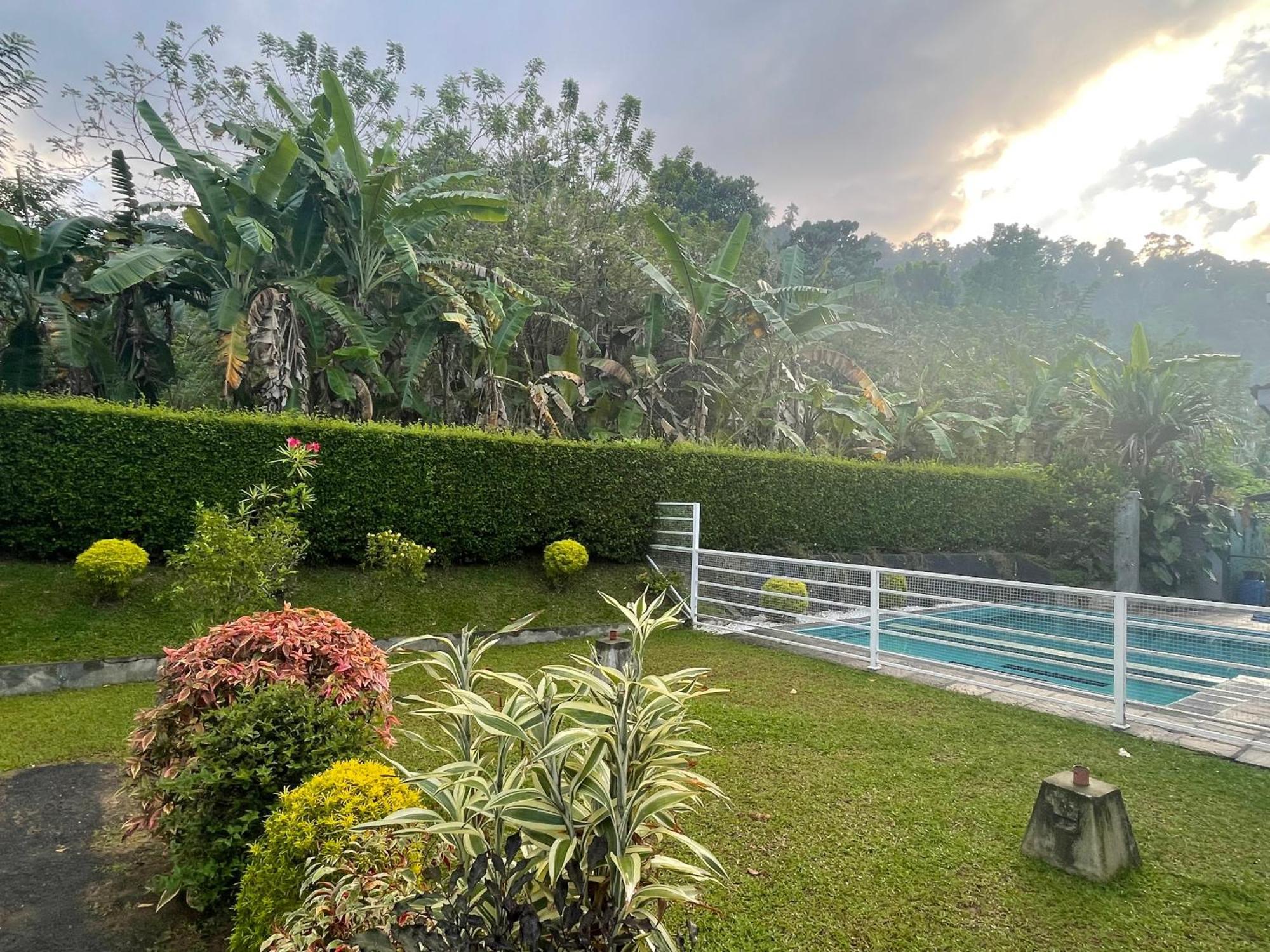 קנדי Surveyor'S Residence Bungalow מראה חיצוני תמונה